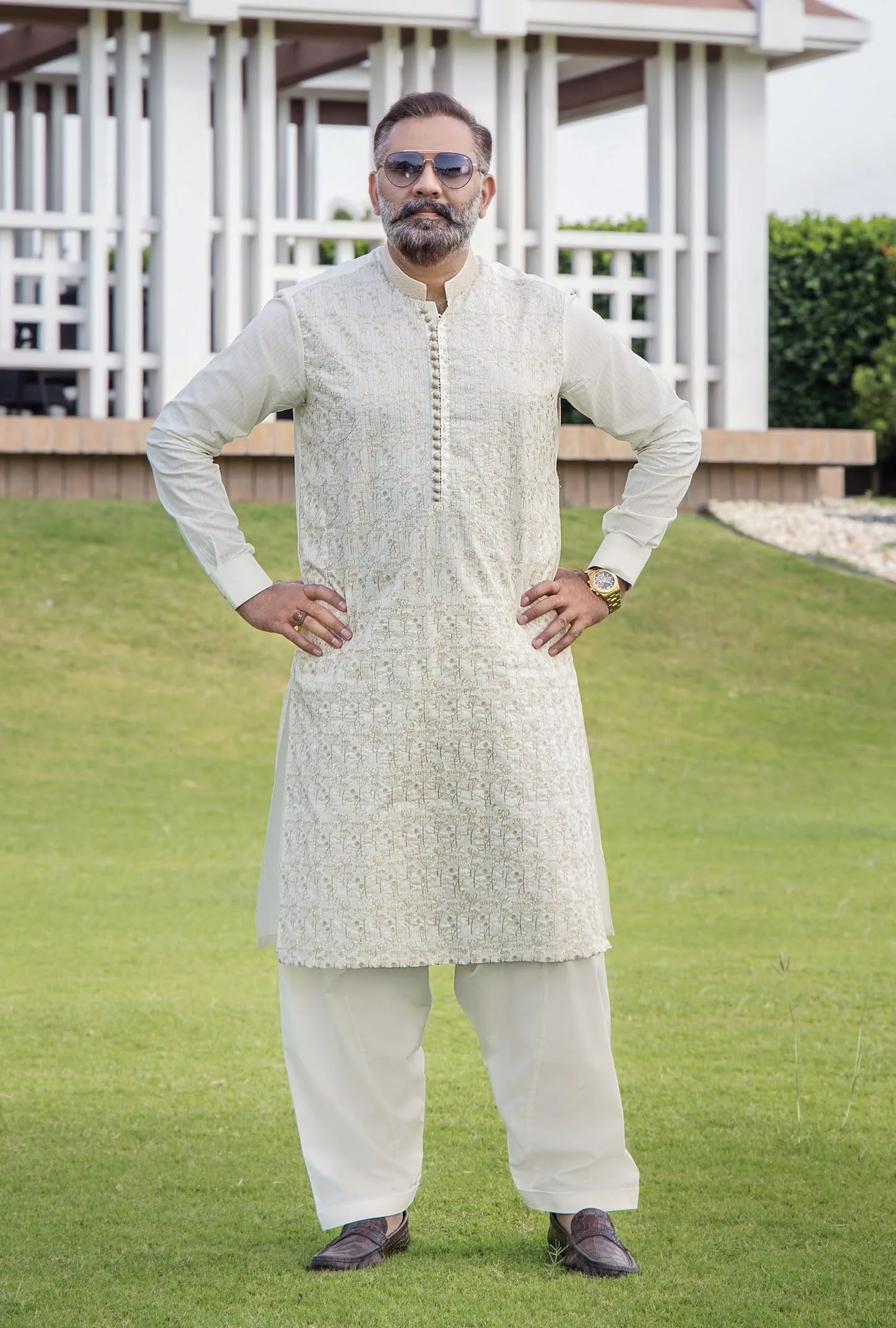 Riwaj Modern Libas – Premium Off-White Men?s Kurta Shalwar